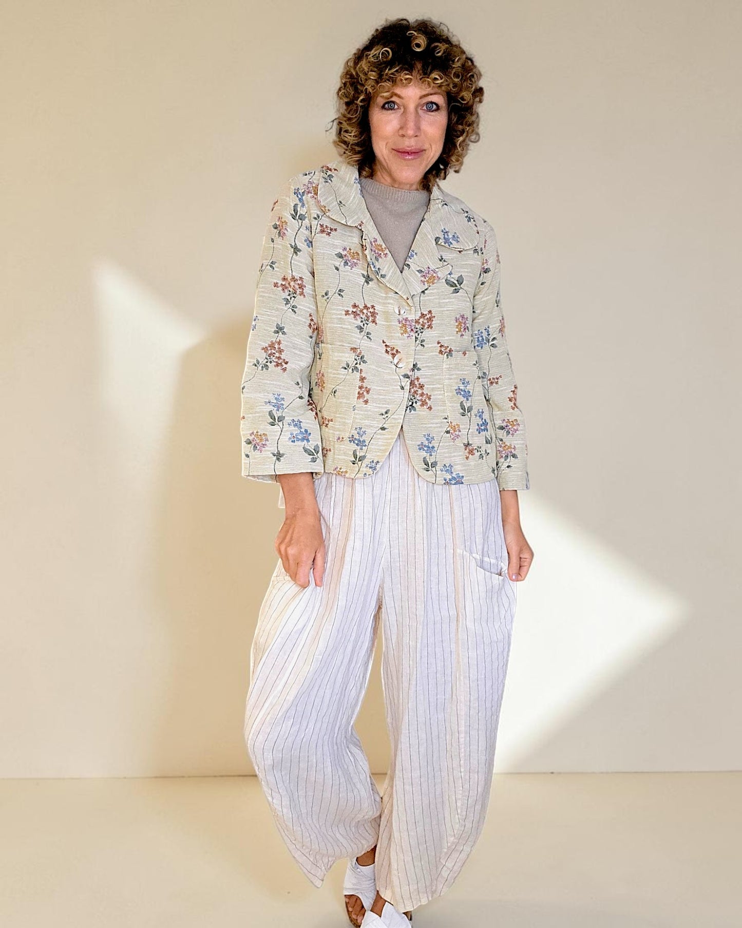 Elsa Doily Tapestry Crop Suit Jacket