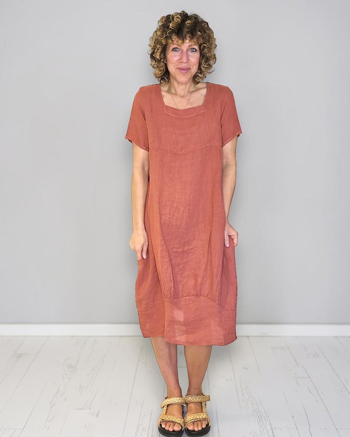 Brick Mid Sleeve Maxi