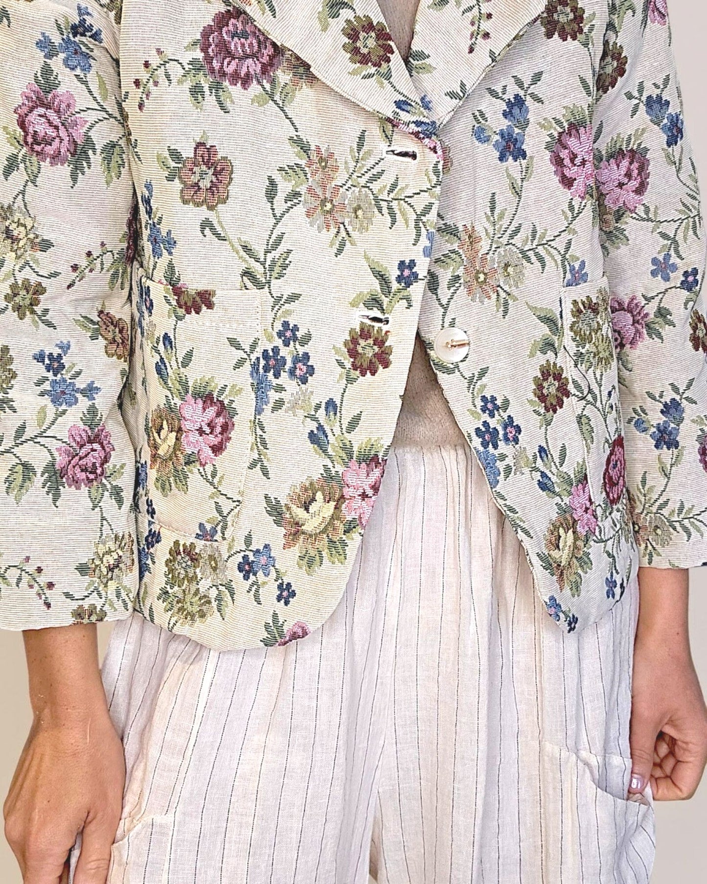 Damask Doily Tapestry Crop Suit Jacket