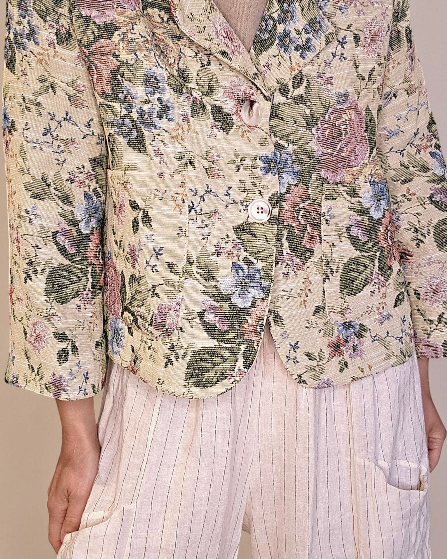 Classic Rose Doily Tapestry Crop Suit Jacket