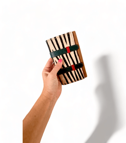 Hey Herbee Double Hug Strap Wallet-AE1605-Wht Zebra