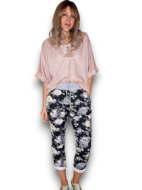 Blk Grey Shades Bouquet Rose Joggers