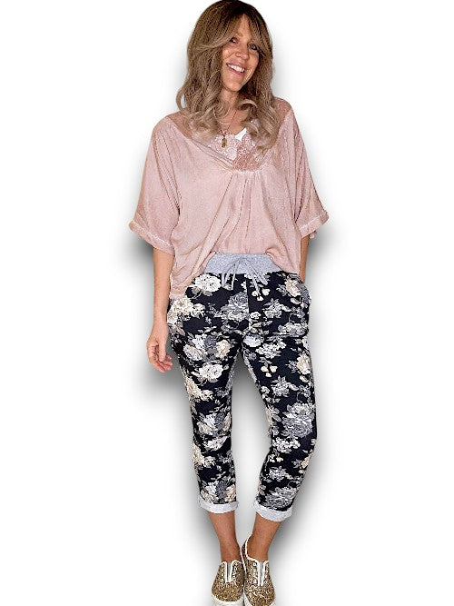 Blk Grey Shades Bouquet Rose Joggers