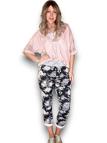 Blk Grey Shades Bouquet Rose Joggers