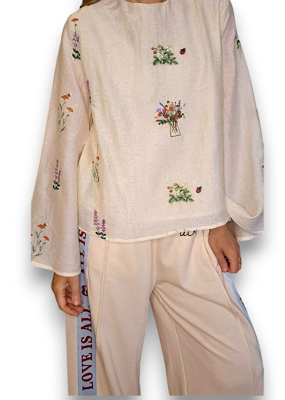 ACKLEJA Ivory Doily Trumpet Top