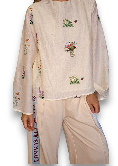 ACKLEJA Ivory Doily Trumpet Top
