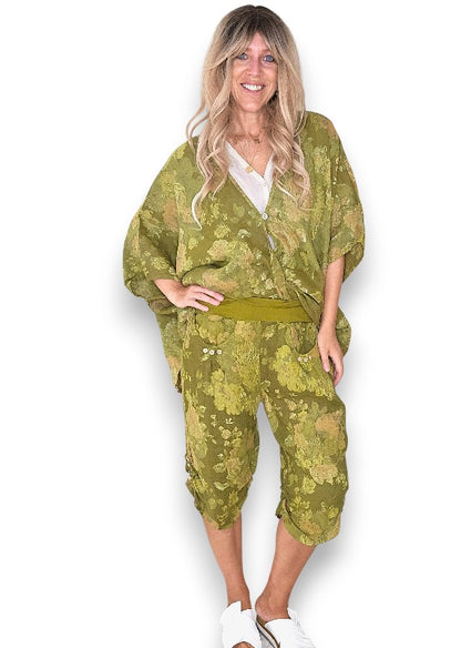 Olive Scarlett Rose Capri Linen Pant