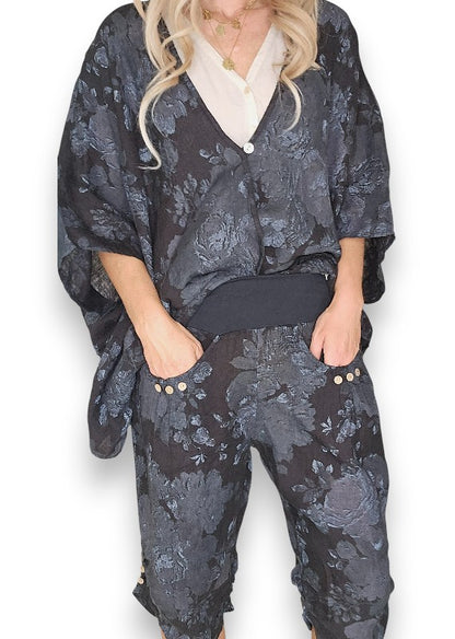 Black Scarlett Rose Capri Linen Pant
