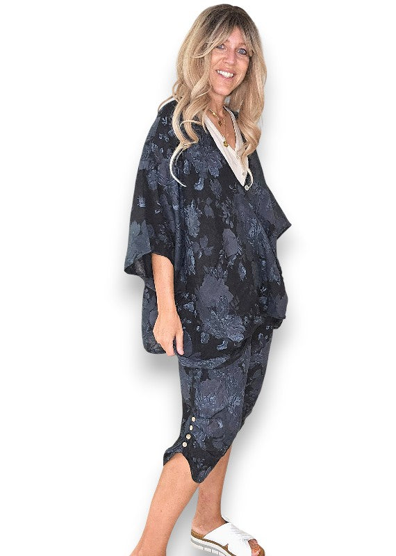 Black Scarlett Rose Capri Linen Pant
