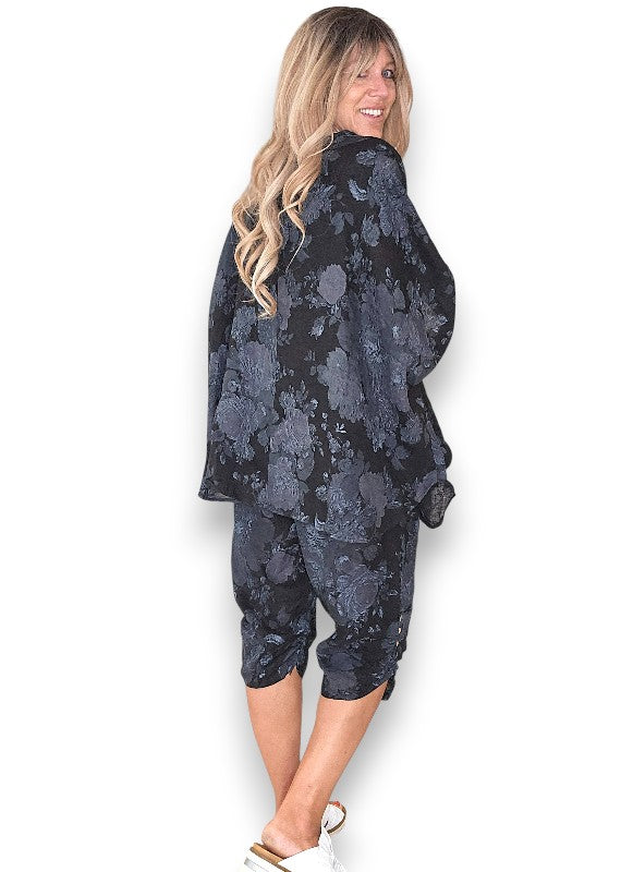 Black Scarlett Rose Capri Linen Pant