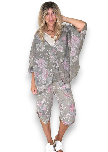 Mocha Scarlett Rose Capri Linen Pant