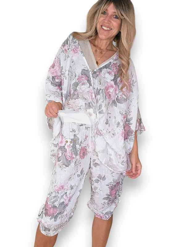 White Scarlett Rose Capri Linen Pant
