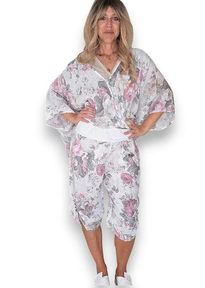White Scarlett Rose Capri Linen Pant