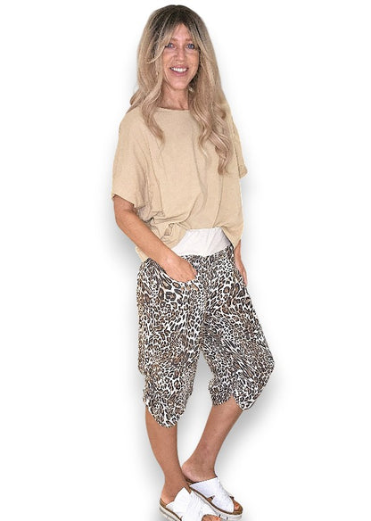 White Leopard Capri Linen Pant