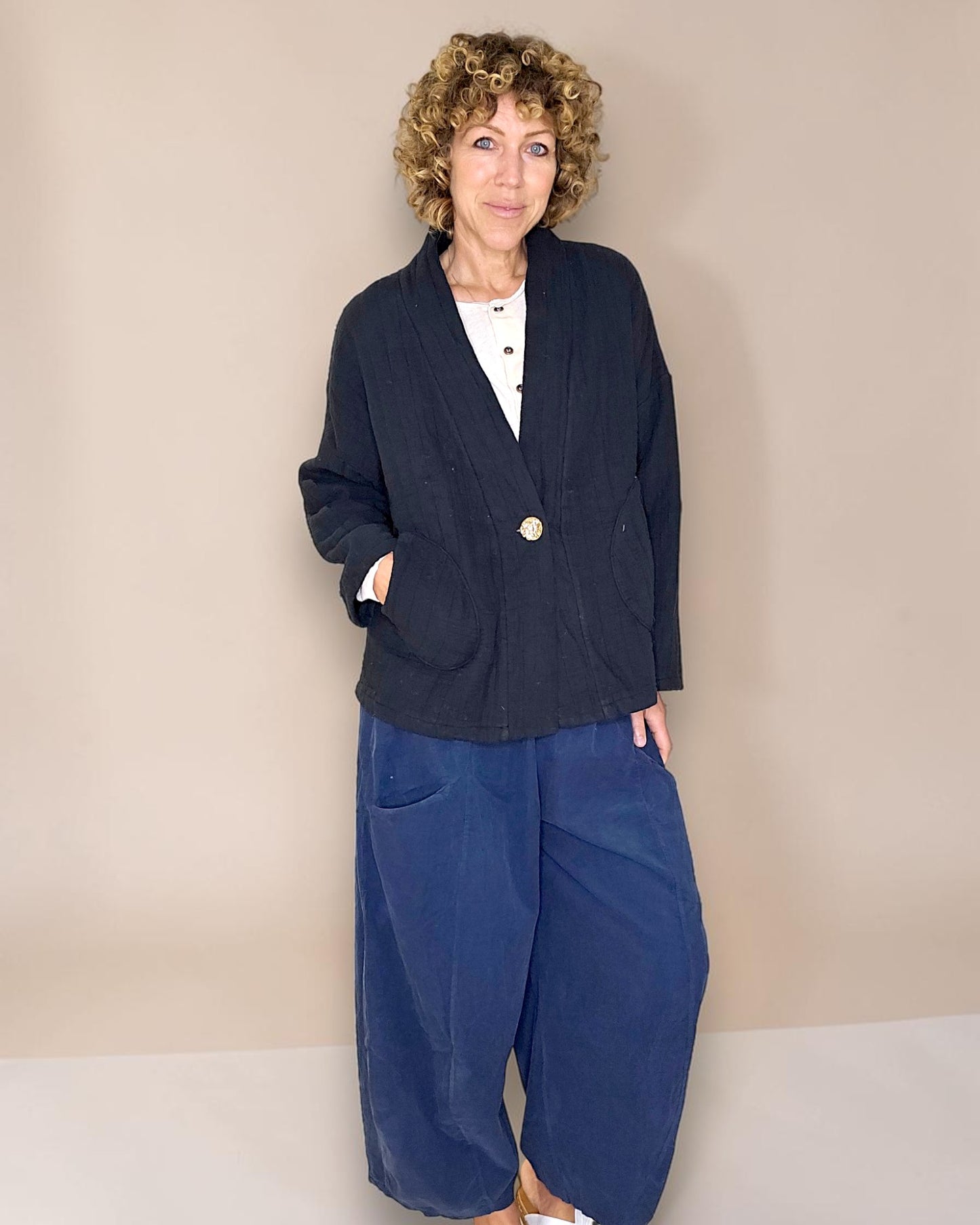 Black Cotton Gauze Kimono-Gold Button