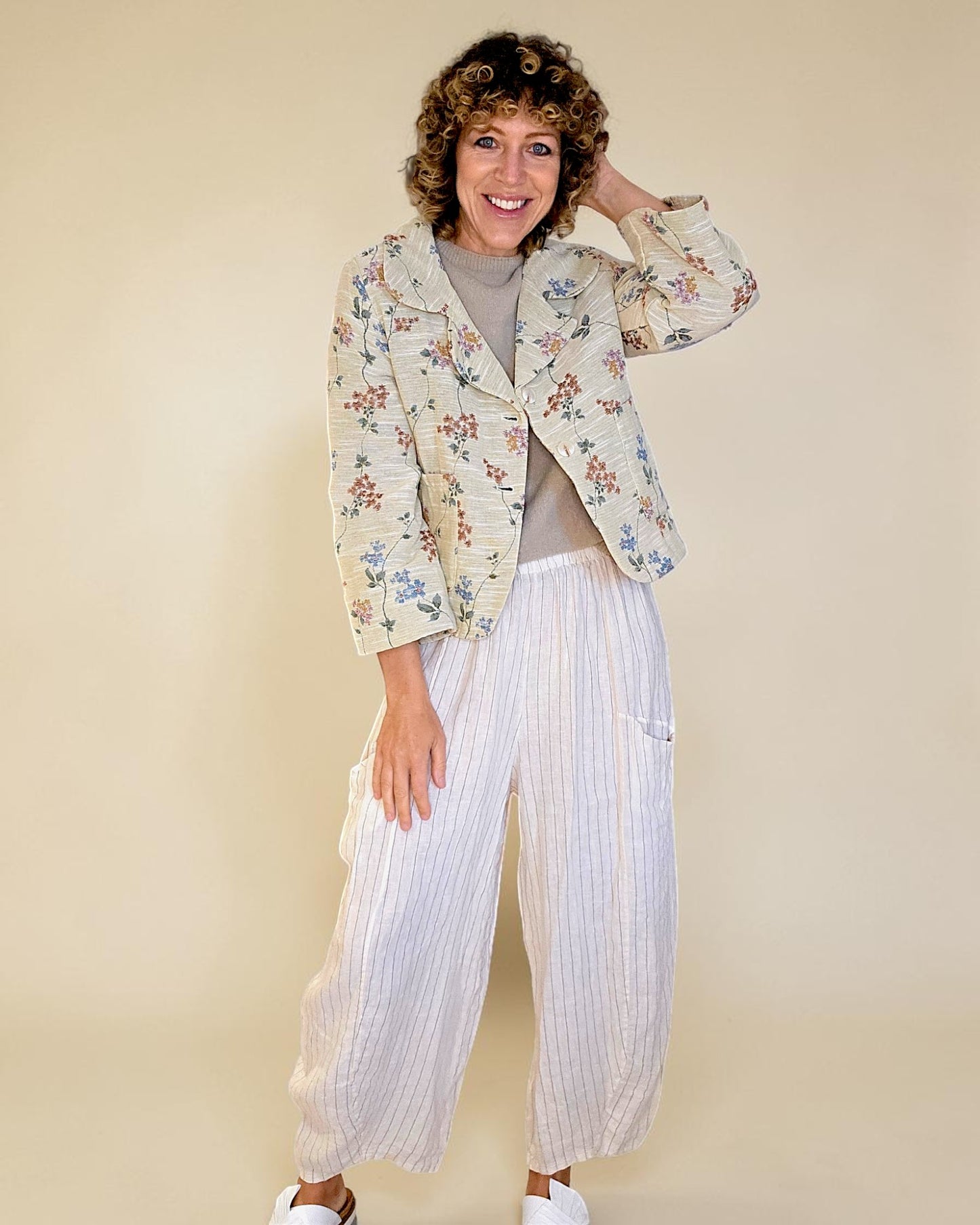 Elsa Doily Tapestry Crop Suit Jacket