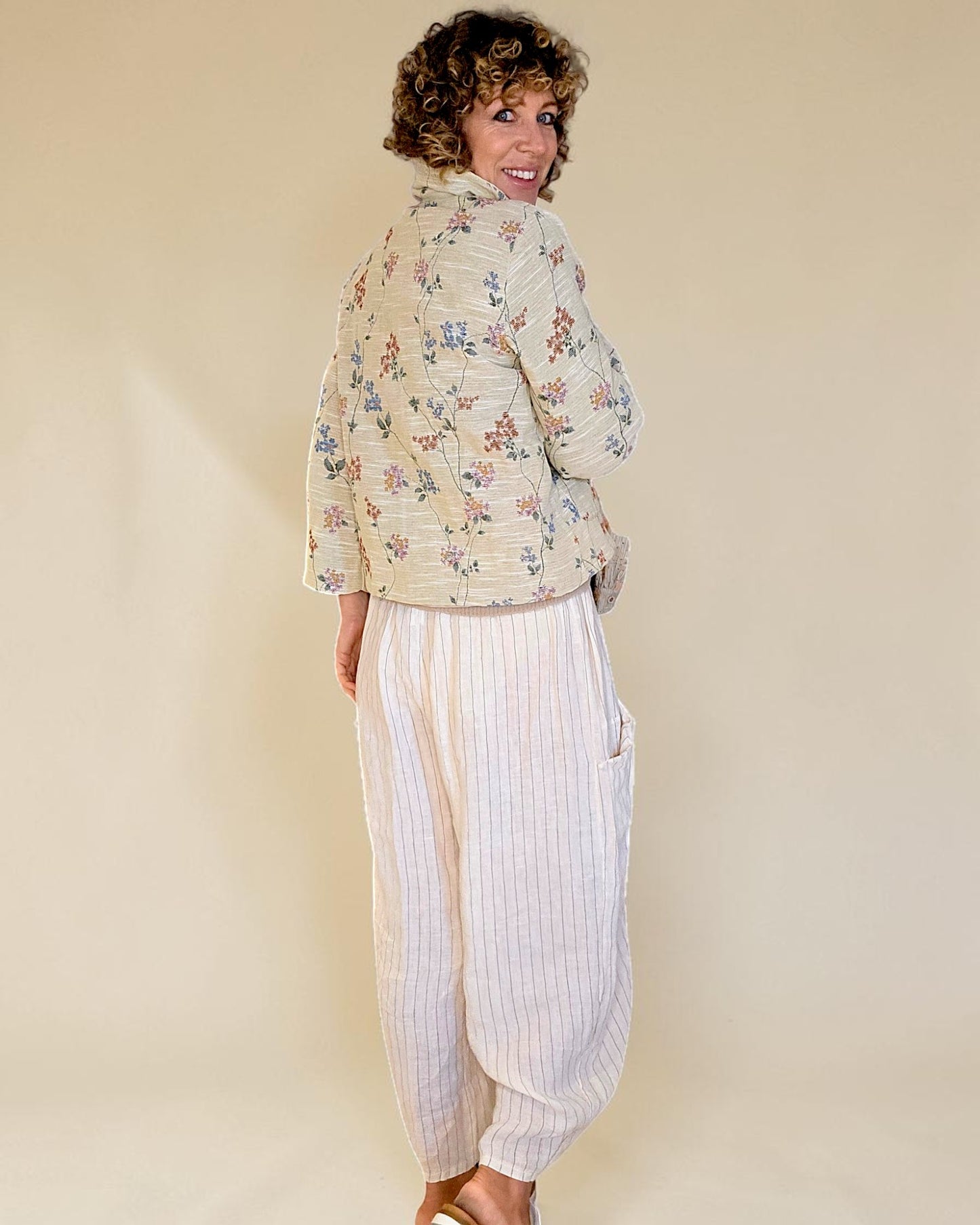 Elsa Doily Tapestry Crop Suit Jacket