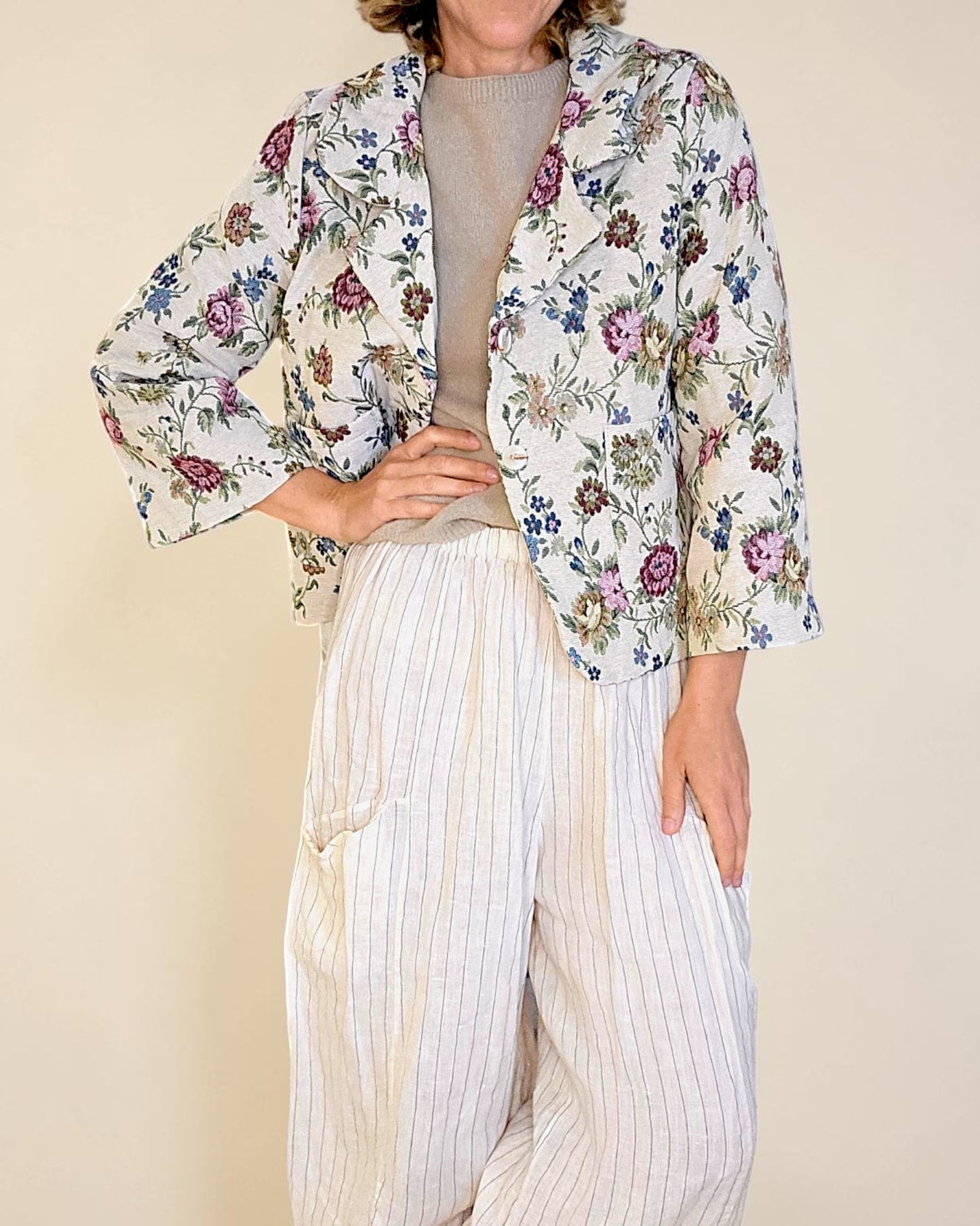 Damask Doily Tapestry Crop Suit Jacket