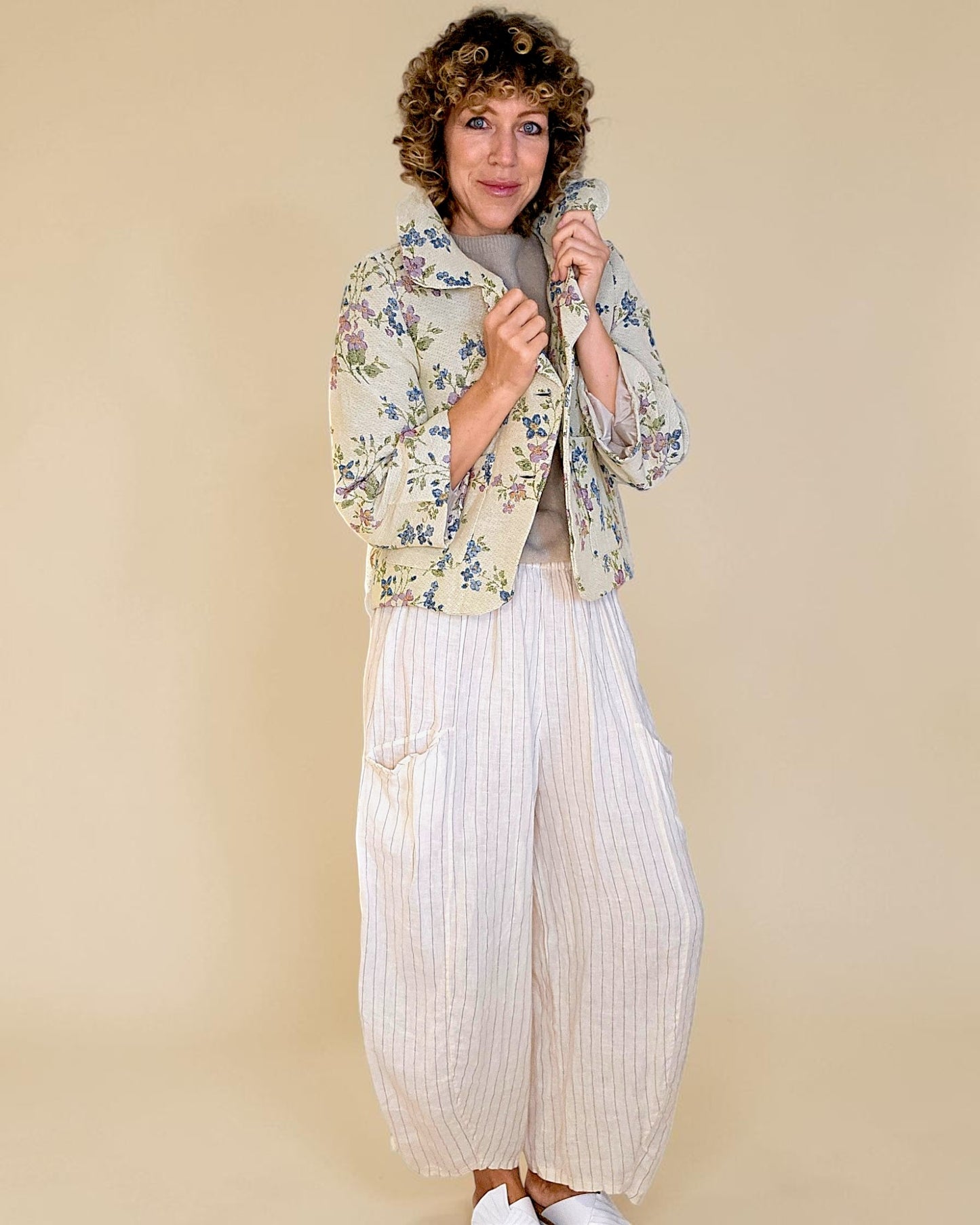 Flora Doily Tapestry Crop Suit Jacket