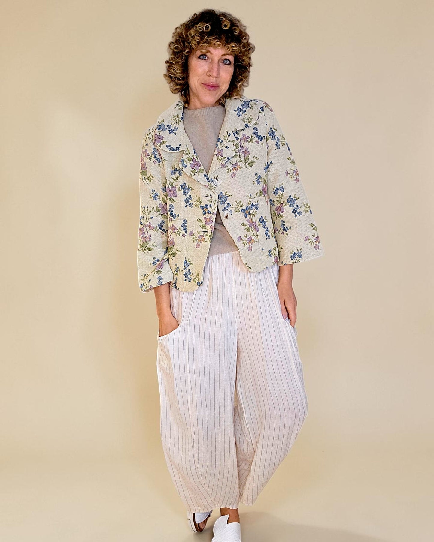 Flora Doily Tapestry Crop Suit Jacket