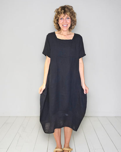 Black Mid Sleeve Maxi