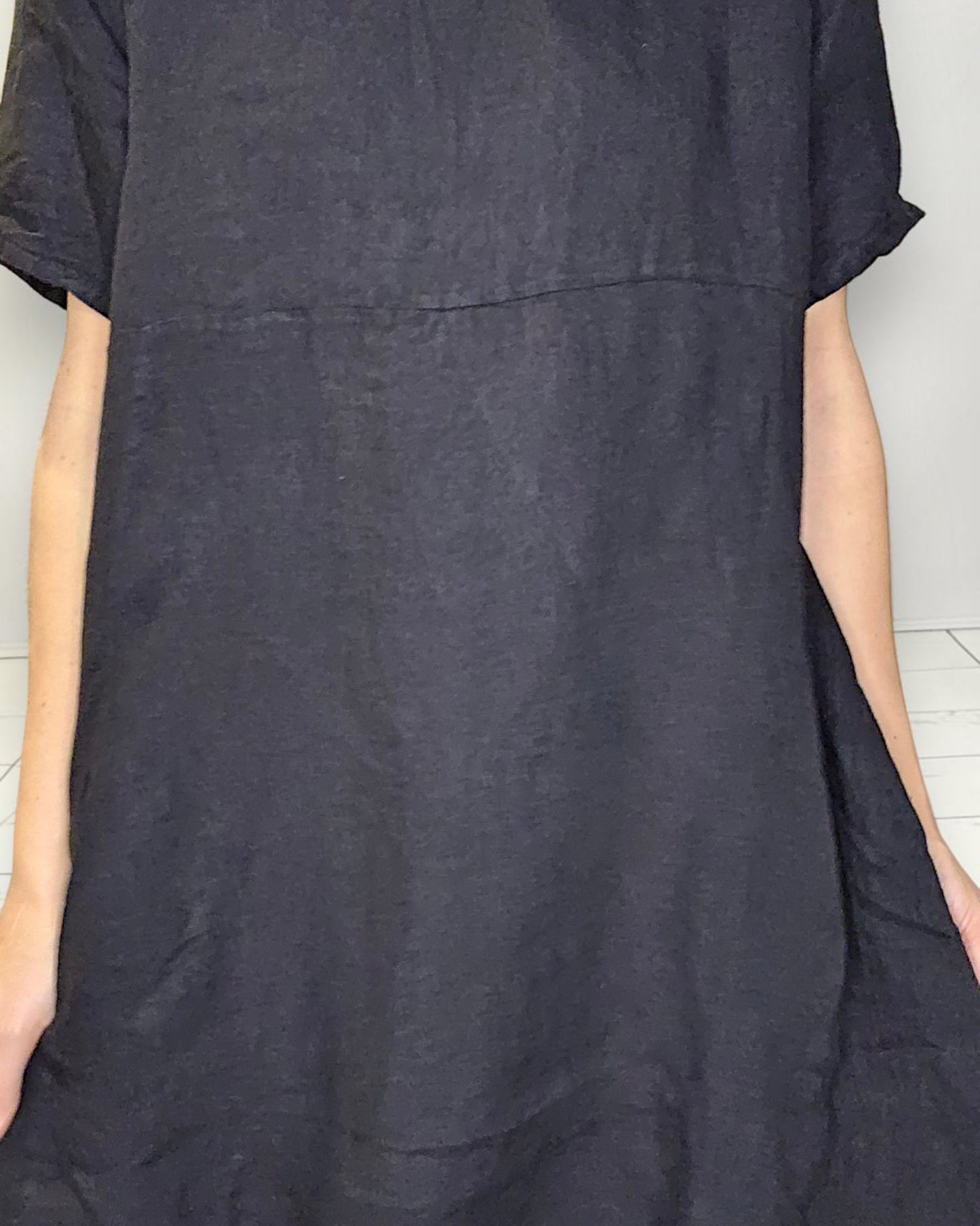 Black Mid Sleeve Maxi