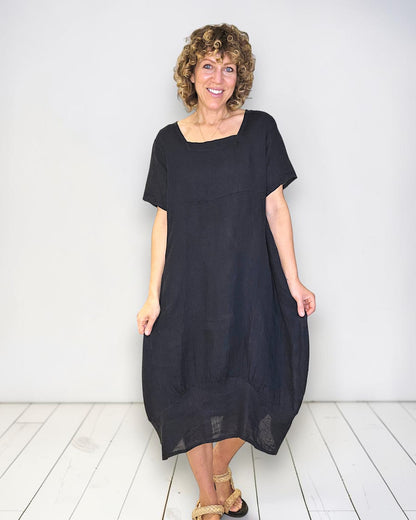 Black Mid Sleeve Maxi
