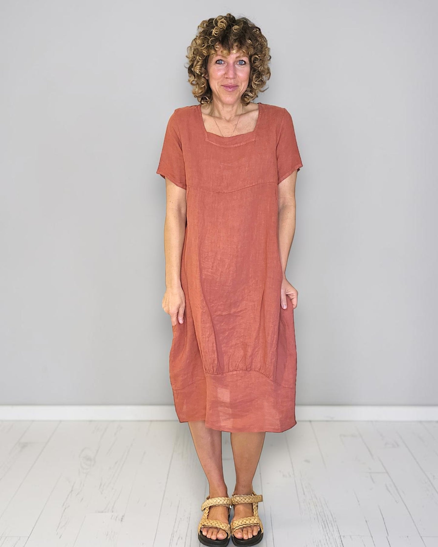 Brick Mid Sleeve Maxi