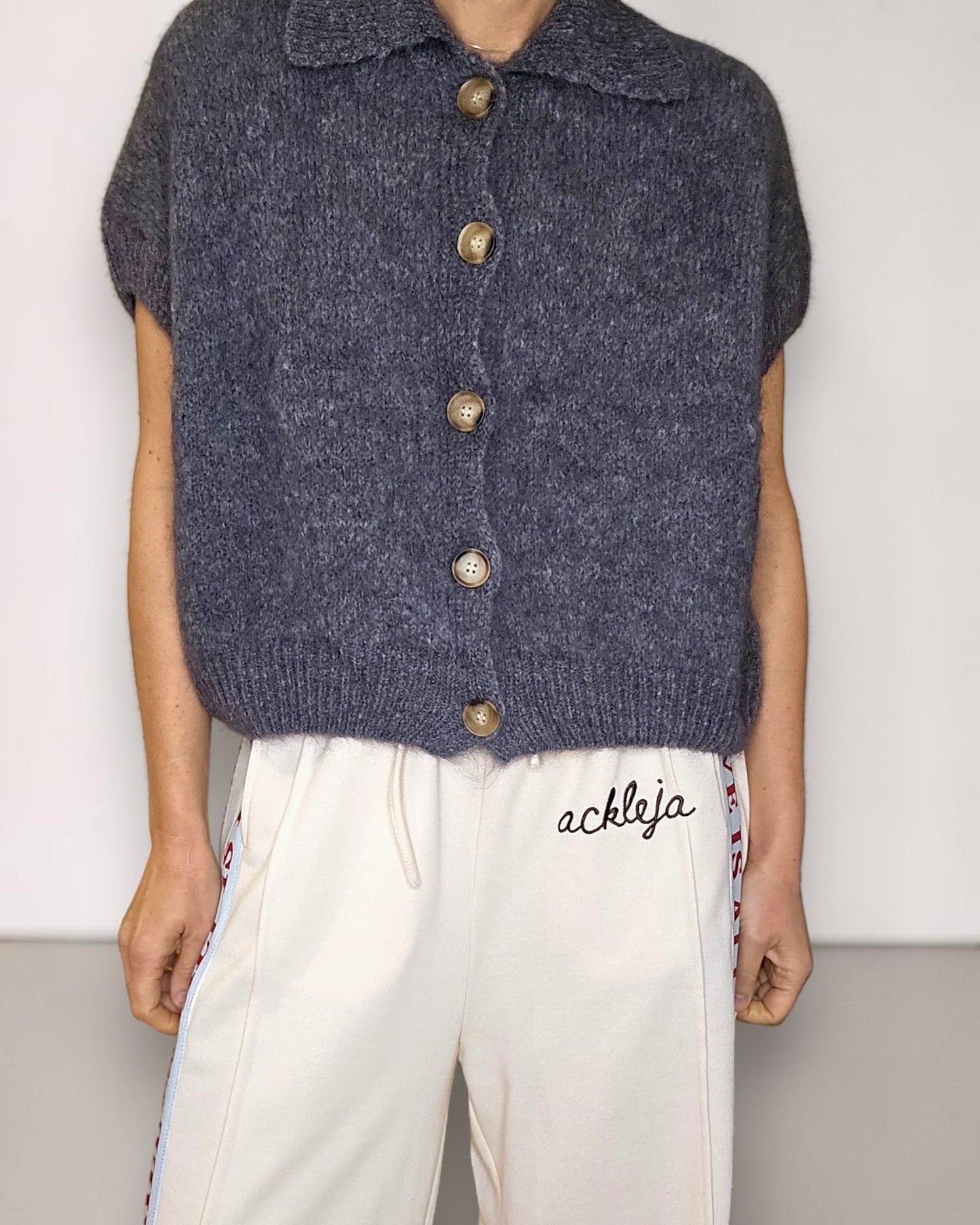 Drk Grey Collar Mohair Blend Vest