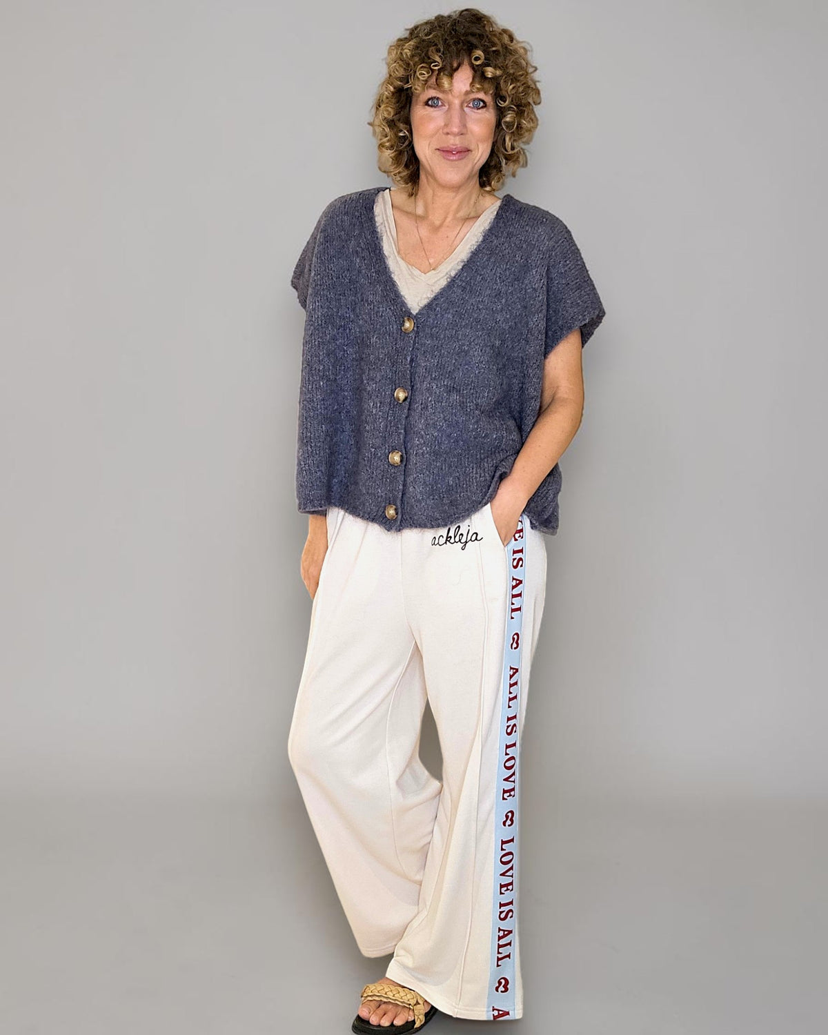 Drk Grey Mohair Blend V-Neck Vest