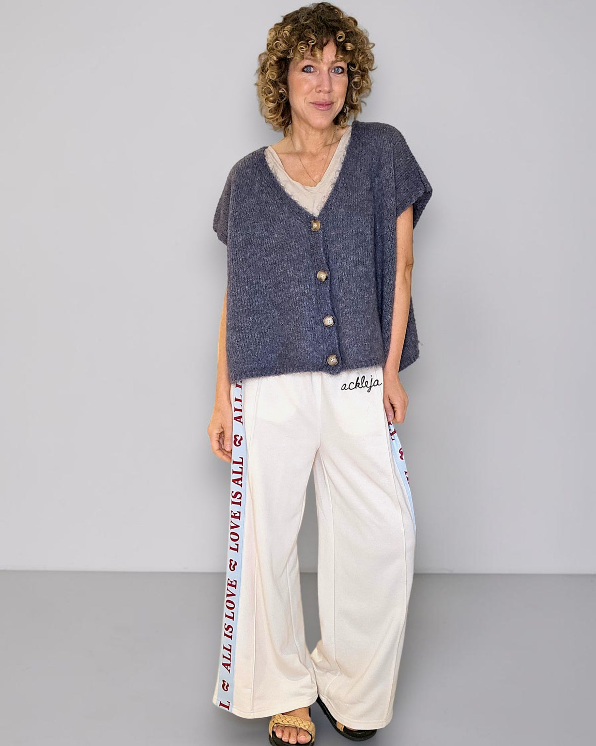 Drk Grey Mohair Blend V-Neck Vest