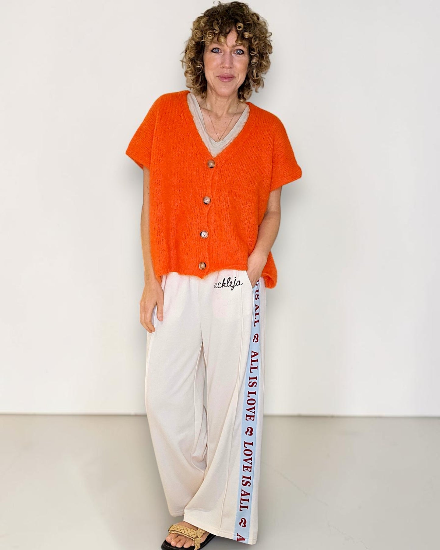Mandarine Mohair Blend V-Neck Vest