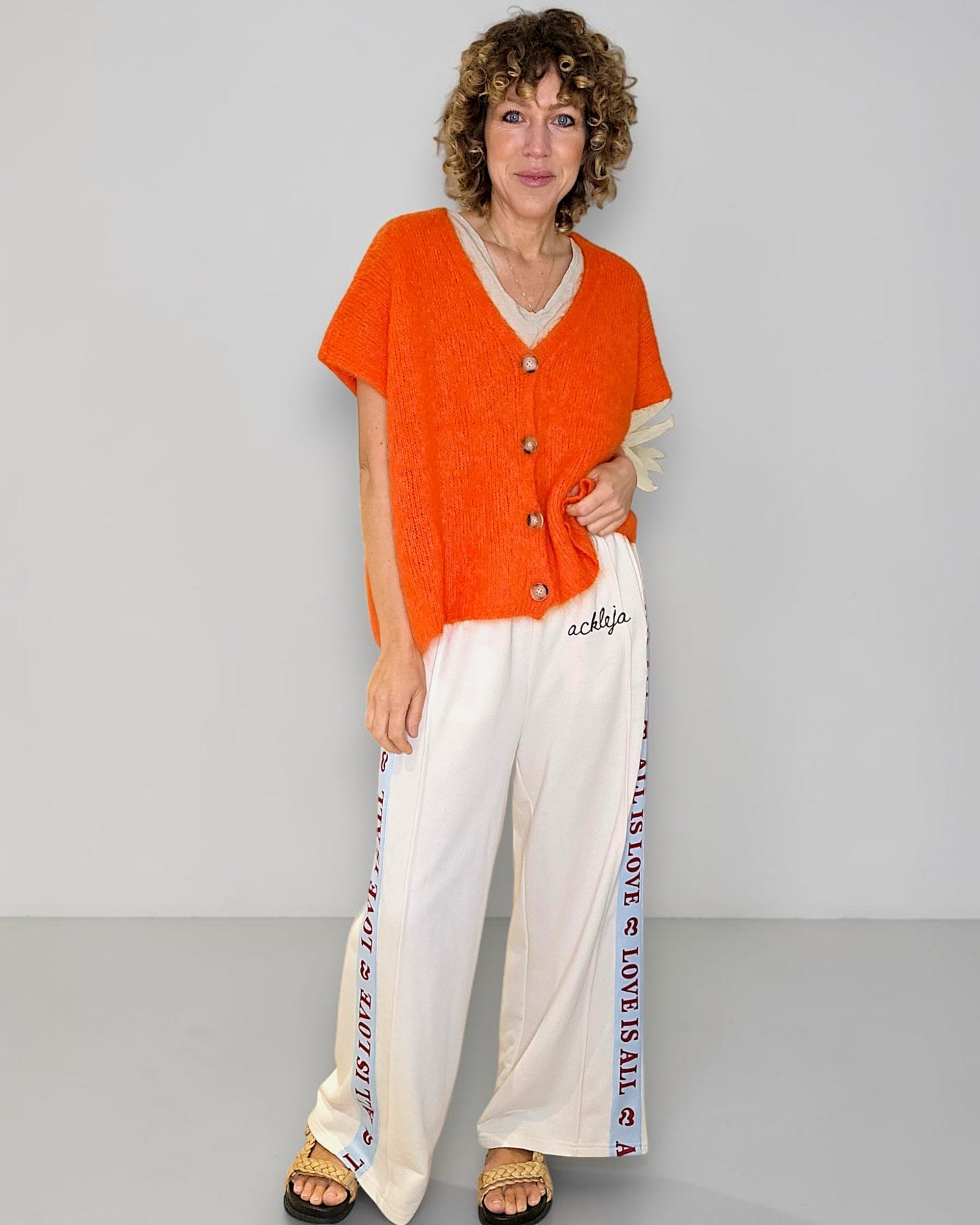 Mandarine Mohair Blend V-Neck Vest