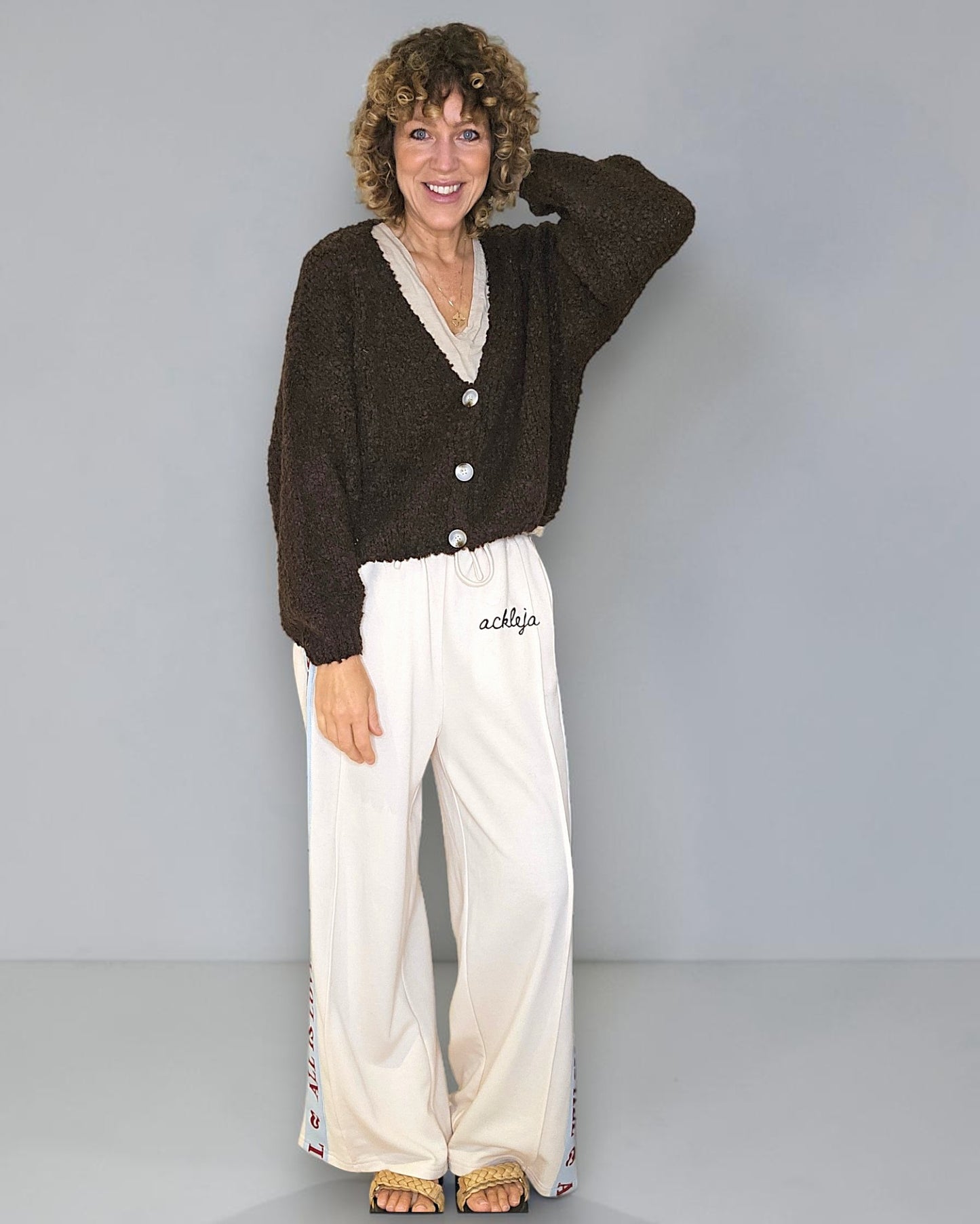 Drk Coffee Chenille Cropped Cardigan