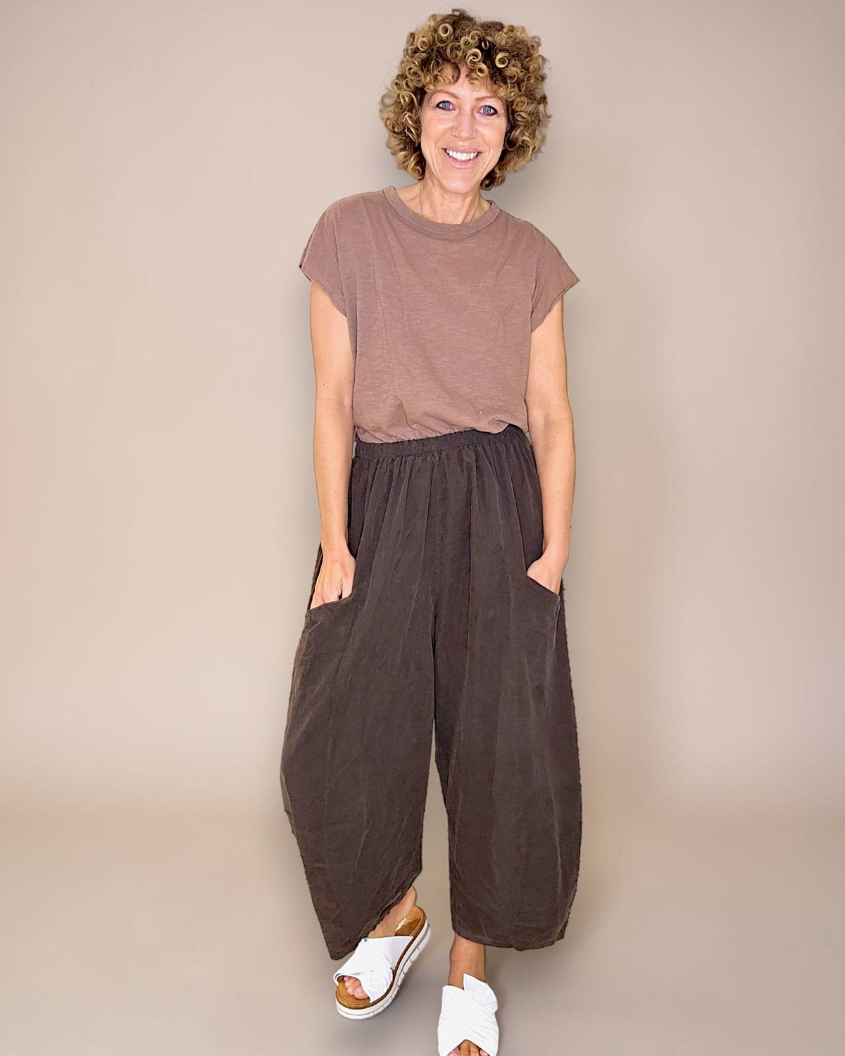 Coffee Corduroy Barrel Pants