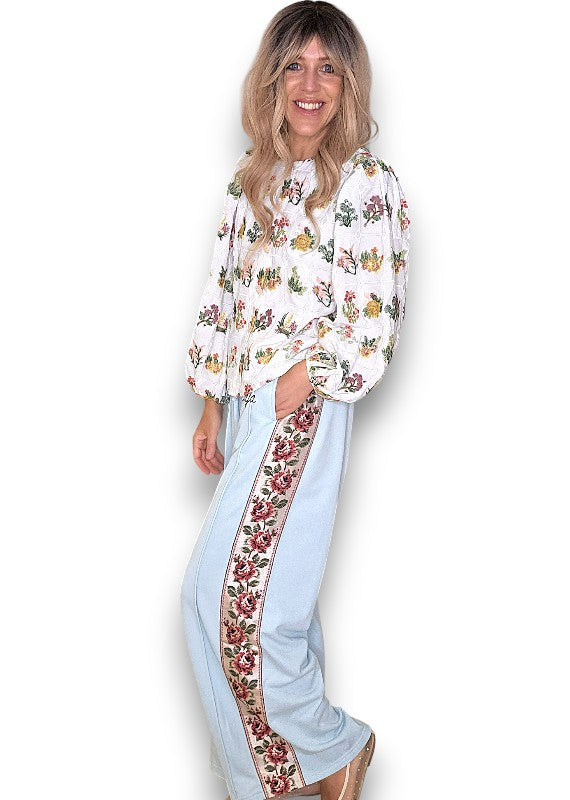 ACKLEJA Baby Blue Rose Trim Sweatpants image 12