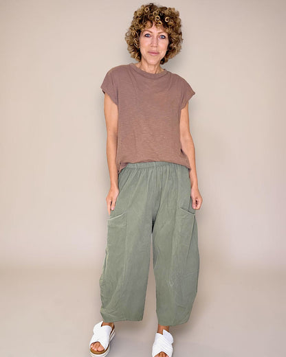 Forest Corduroy Barrel Pants