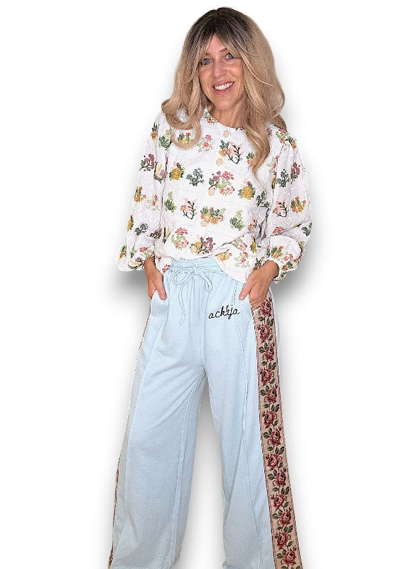 ACKLEJA Baby Blue Rose Trim Sweatpants image 7