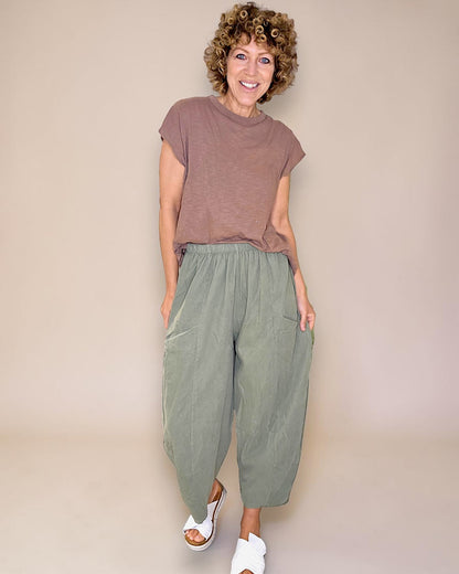 Forest Corduroy Barrel Pants