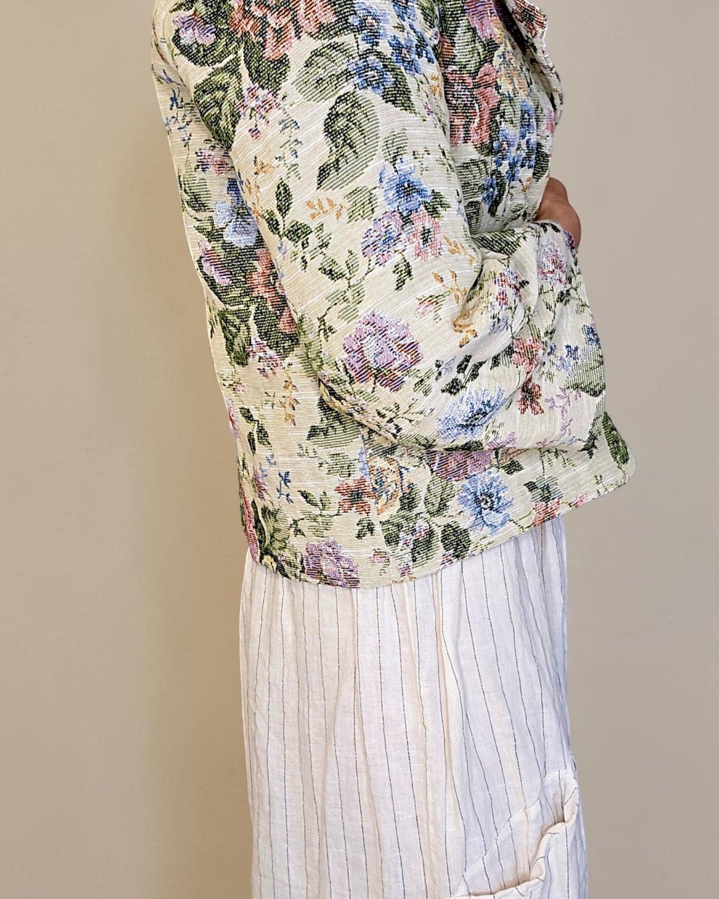 Classic Rose Doily Tapestry Crop Suit Jacket