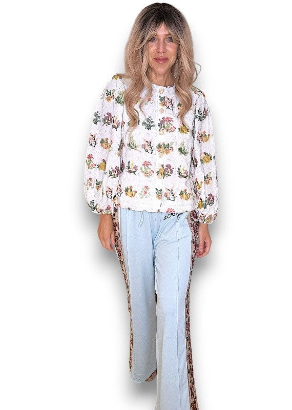 ACKLEJA Baby Blue Rose Trim Sweatpants image 10
